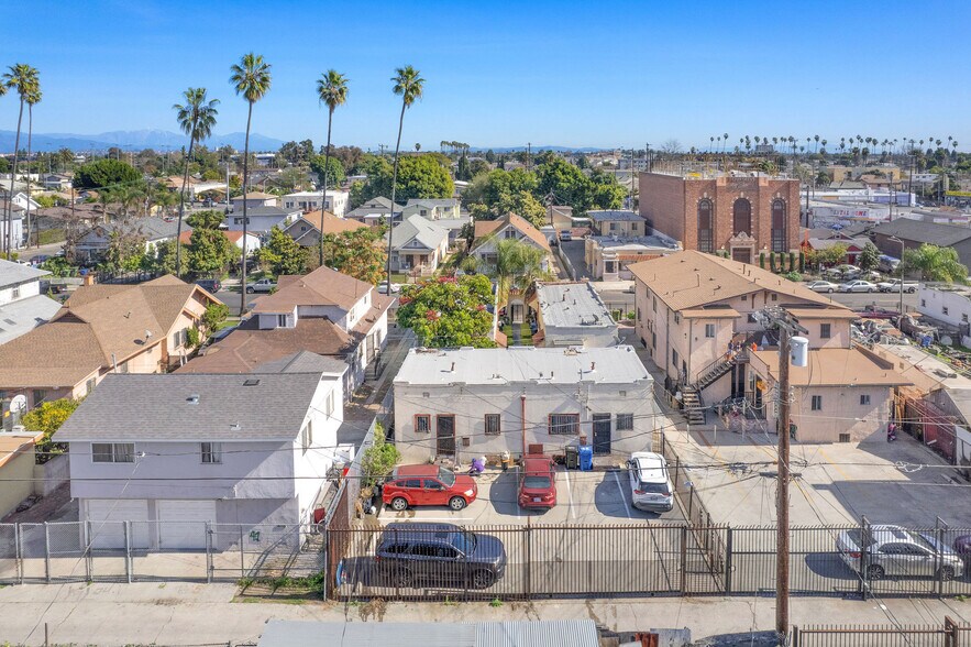 More Photos Of 4321 Woodlawn Ave, Los Angeles Apartments For Sale