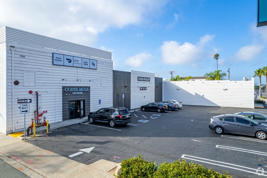 More Photos Of 1750 Newport Blvd, Costa Mesa Storefront For Lease