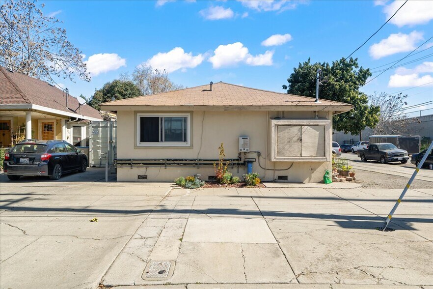 More Photos Of 697 Hamline St, San Jose Apartments For Sale