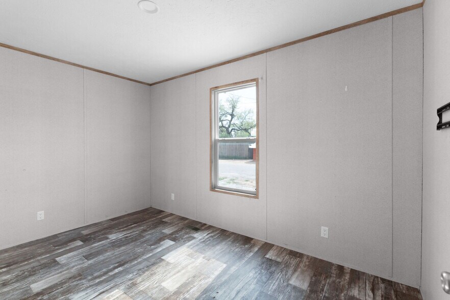 More Photos Of , Kingsland Specialty For Sale