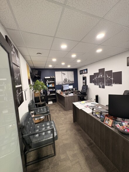 More Photos Of 1808 S Anthony Blvd, Fort Wayne Unknown For Lease
