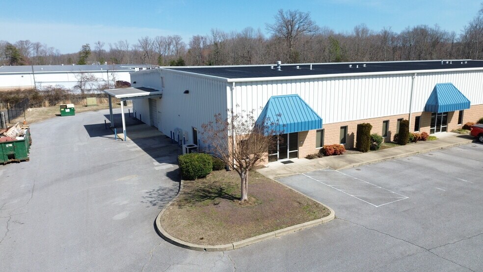 More Photos Of 5211 Cutter Ct, Prince Frederick Service For Lease