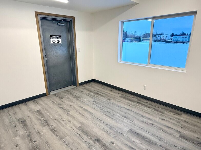 More Photos Of 8 Van Der Horn Way, Red Deer County Truck Terminal For Sale
