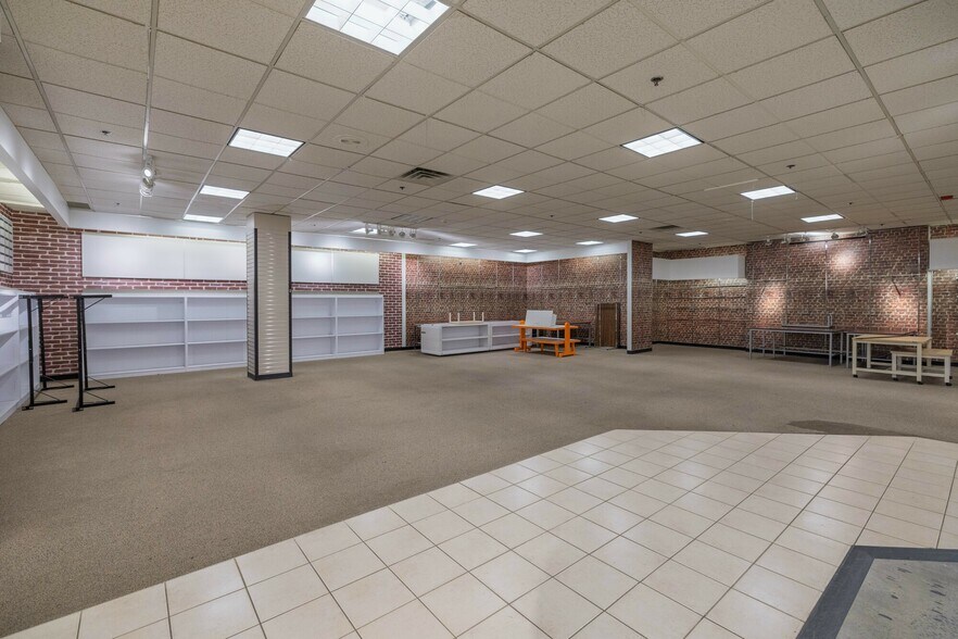 More Photos Of 7 S Tunnel Rd, Asheville Department Store For Sale