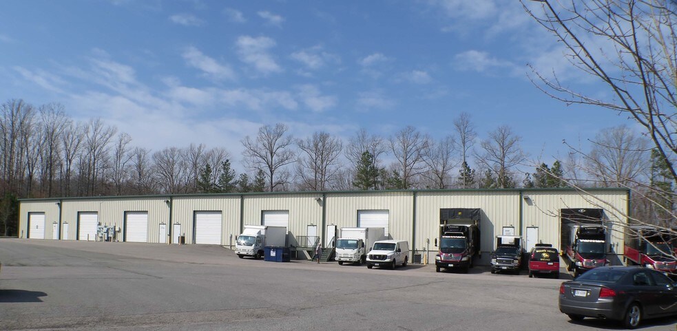 More Photos Of 12101-12121 Wilfong Ct, Midlothian Light Distribution For Lease