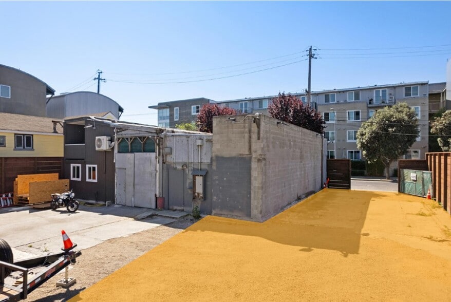 More Photos Of 3034 Ford St, Oakland Land For Lease