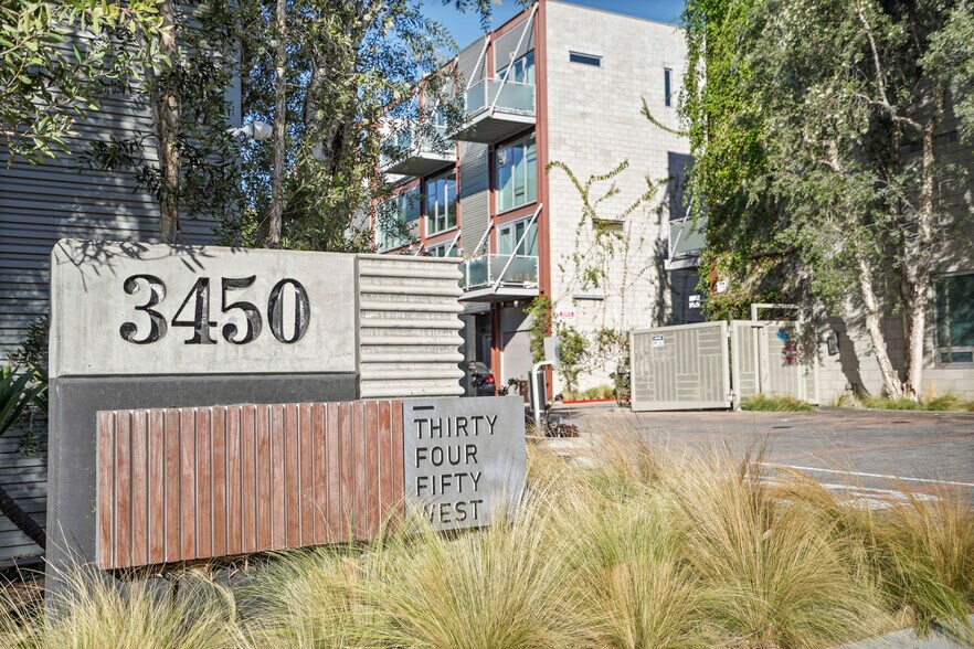 More Photos Of 3450 Cahuenga Blvd W, Los Angeles Office Residential For Lease