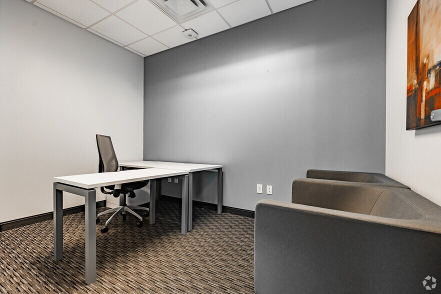 More Photos Of 10200 Forest Green Blvd, Louisville Coworking Space