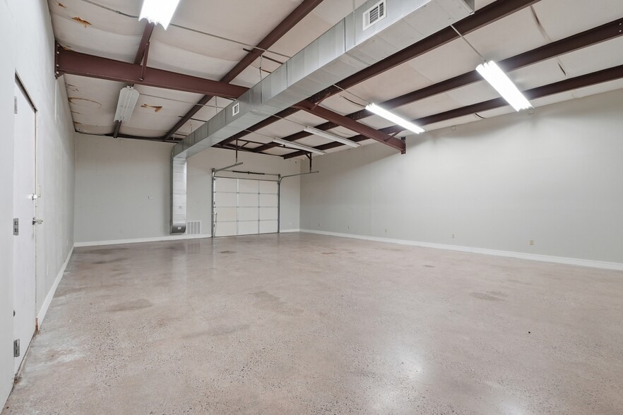 More Photos Of 708 Museum Rd, Conway Light Distribution For Lease