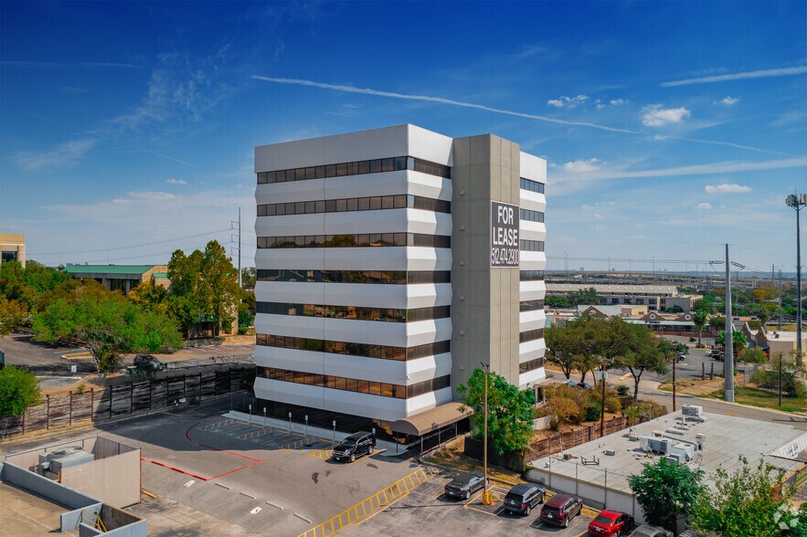 More Photos Of 7461 Callaghan Rd, San Antonio Office For Lease