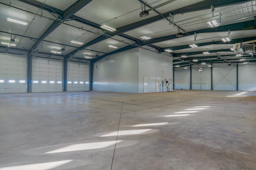 More Photos Of 2981 109th Ave SW, Dickinson Warehouse For Lease