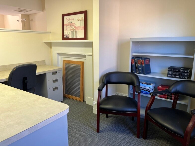 More Photos Of 528 Swede St, Norristown Office For Sale