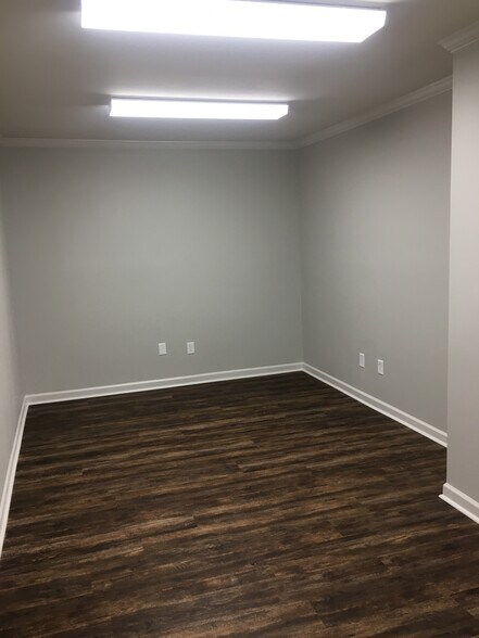More Photos Of 2718 Ruby St, Gonzales Light Distribution For Sale