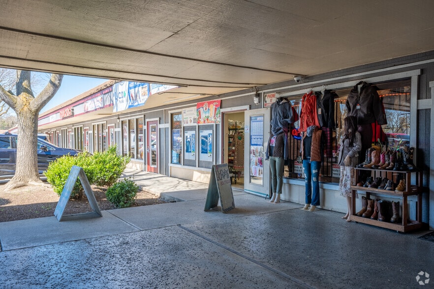 More Photos Of 825 East St, Woodland Office For Lease