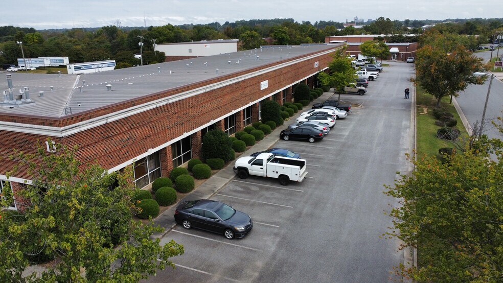 More Photos Of 215 Industrial Ave, Greensboro Warehouse For Lease