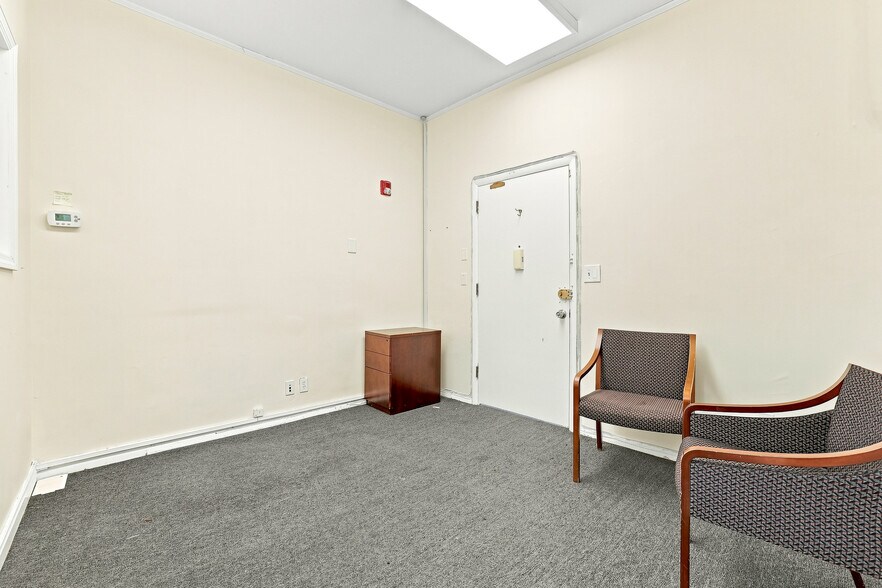 More Photos Of 92 S Central Ave, Hartsdale Storefront Retail Office For Lease
