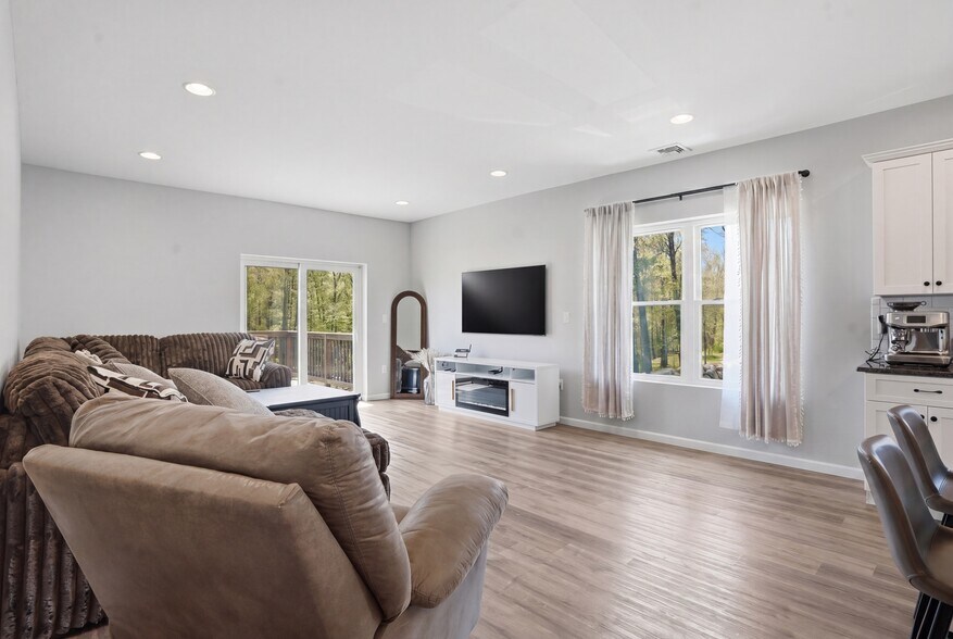 More Photos Of 51 Redder rd, Pine Bush Flex For Sale