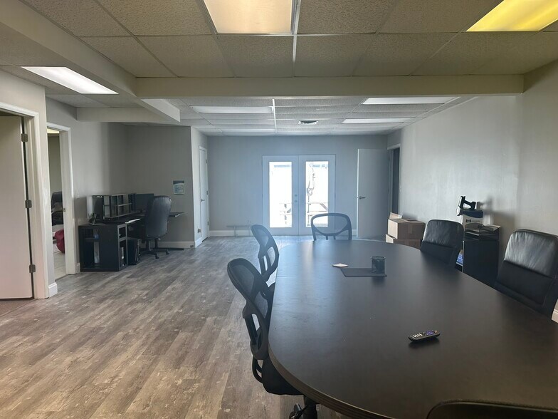 More Photos Of 710 1st Ave SW, Largo Office For Lease