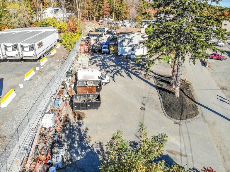 More Photos Of 25 Popes Ln, Danvers Flex For Sale