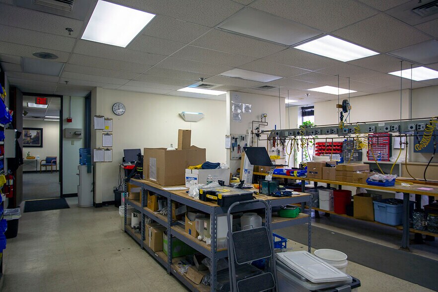 More Photos Of 10-16 Craig Rd, Acton Light Manufacturing For Lease