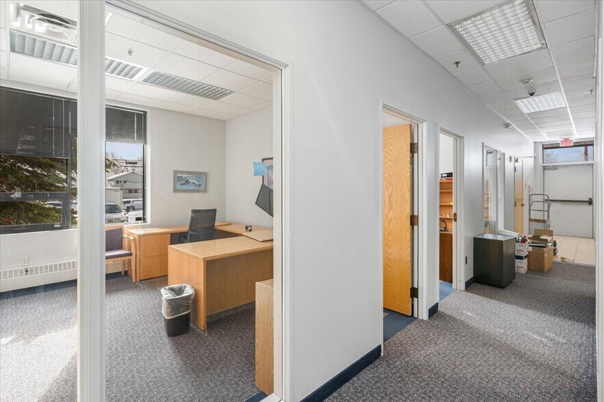 More Photos Of 7001 Jewel Lake Rd, Anchorage Office For Sale
