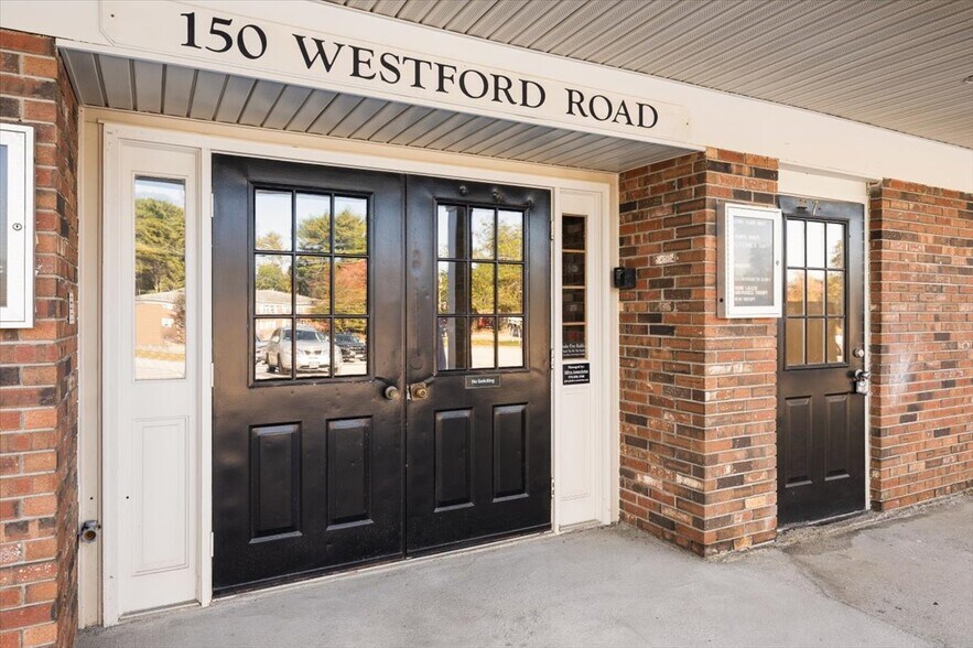 More Photos Of 150 Westford Rd, Tyngsborough Storefront Retail Office For Lease