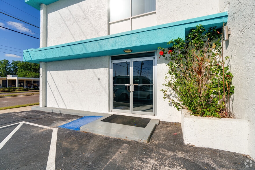 More Photos Of 7523 Aloma Ave, Winter Park Medical For Sale