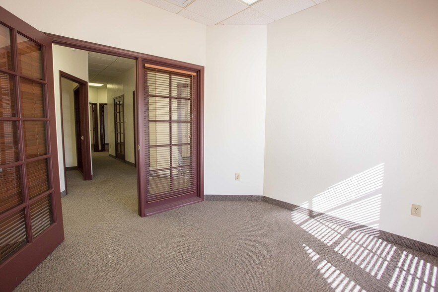 More Photos Of 1825-1845 E Northern Ave, Phoenix Office For Lease