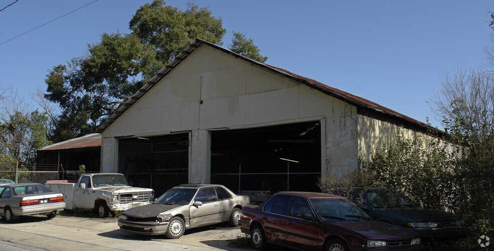 More Photos Of 514 N Main St, Gainesville Service For Lease