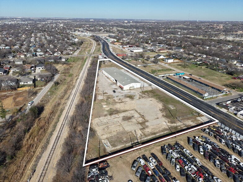More Photos Of 2100 - 2200 S. Riverside Dr., Fort Worth Land For Lease