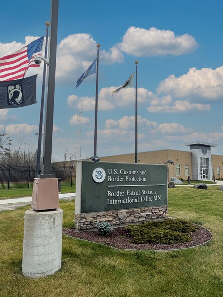 More Photos Of 312 Highway 11 E, International Falls Office For Sale