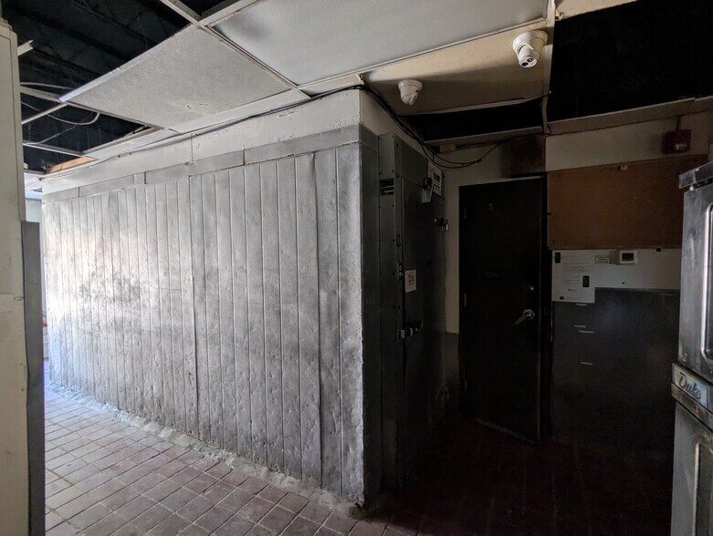 More Photos Of 1430 Washington Blvd, Beaumont General Retail For Sale