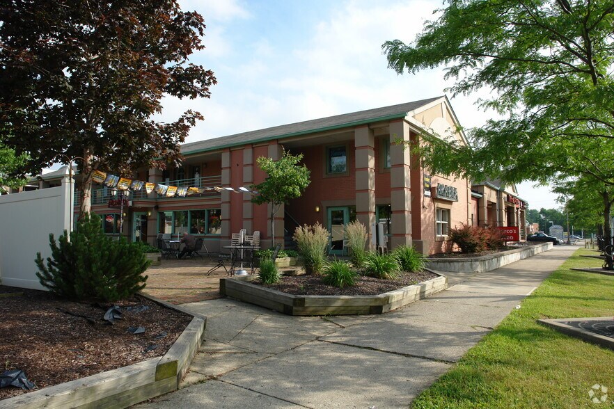 More Photos Of 6285 Pearl Rd, Parma Heights Freestanding For Lease