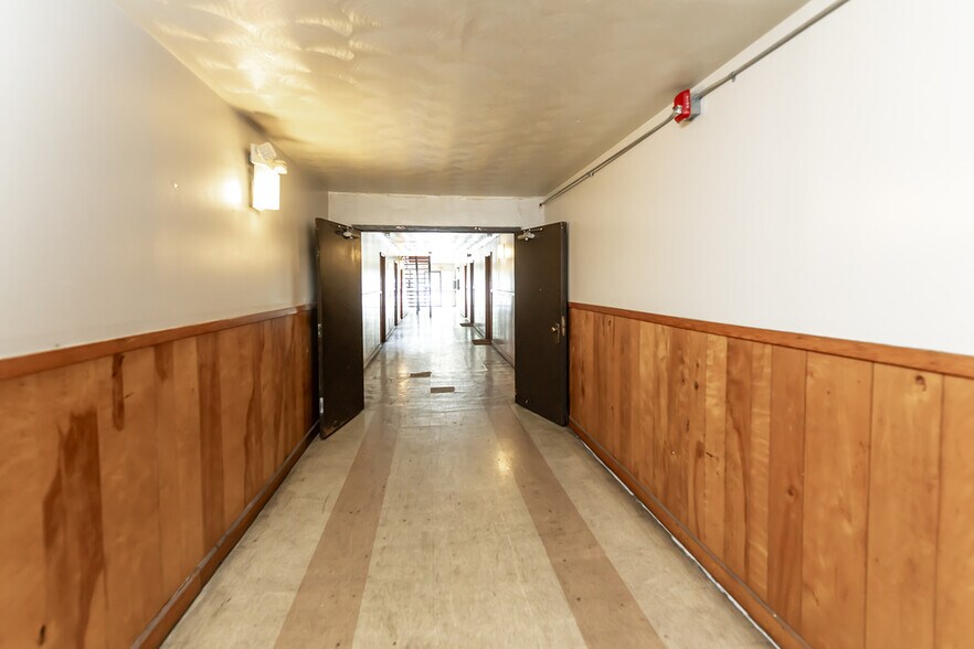 More Photos Of , Memphis Multifamily For Sale