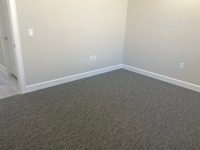 More Photos Of 28111 S Firethorne Rd, Katy Office For Lease
