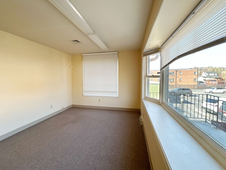 More Photos Of , Gaithersburg Office For Sale