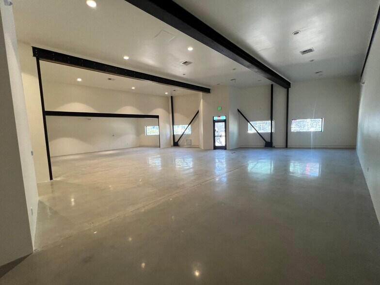 More Photos Of 5235-45 Lankershim Blvd, North Hollywood General Retail For Lease