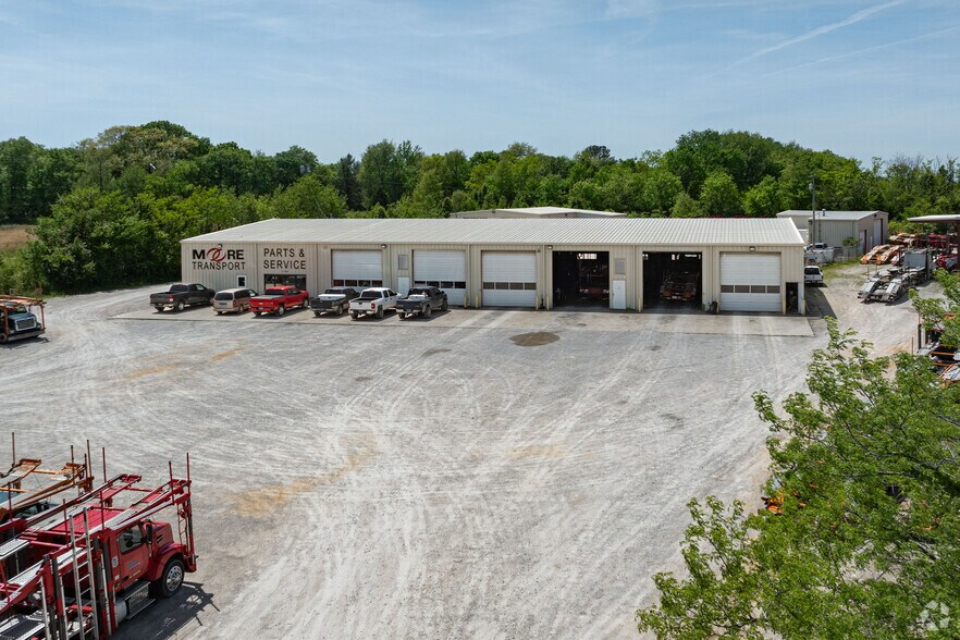 More Photos Of 1760 Tom J Hitch Pky, Columbia Warehouse For Lease