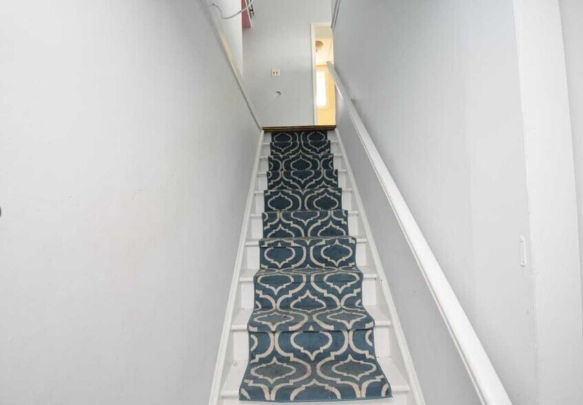 More Photos Of 317 Union Ave, Holbrook Freestanding For Sale