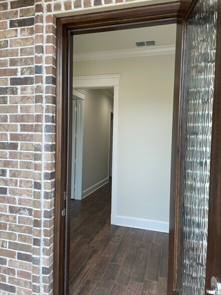 More Photos Of 6713 Old Jacksonville Hwy, Tyler Office For Lease