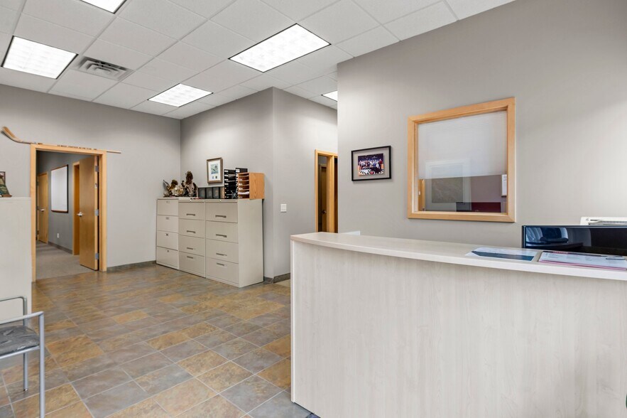 More Photos Of 700-710 Hamel Rd, Hamel Warehouse For Sale