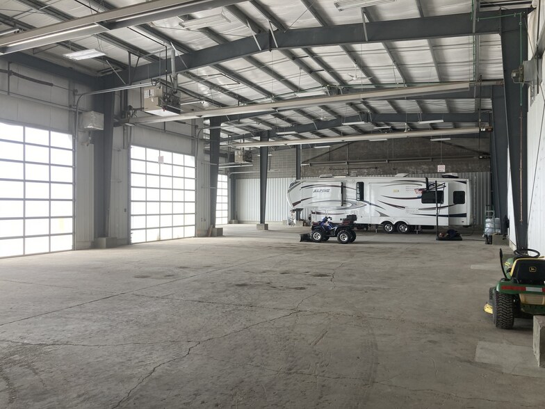 More Photos Of 253 Burnt Park Dr, Red Deer County Service For Lease