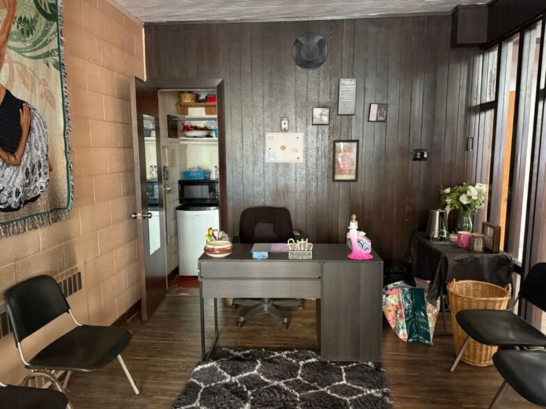 More Photos Of 27800 Annapolis Ave, Inkster Religious Facility For Sale