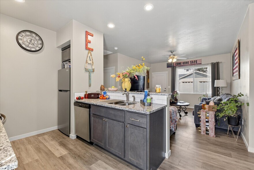 More Photos Of 2840 Clark St, Baker City Multifamily For Sale