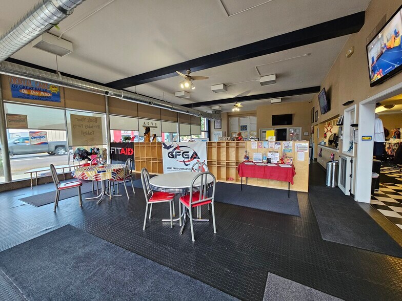 More Photos Of 815 N 1st Ave, Great Falls Auto Dealership For Lease