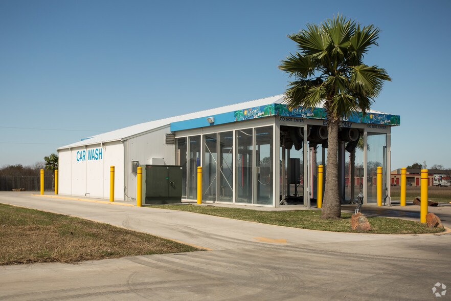 More Photos Of 2043 Rodd Field Rd, Corpus Christi Carwash For Sale