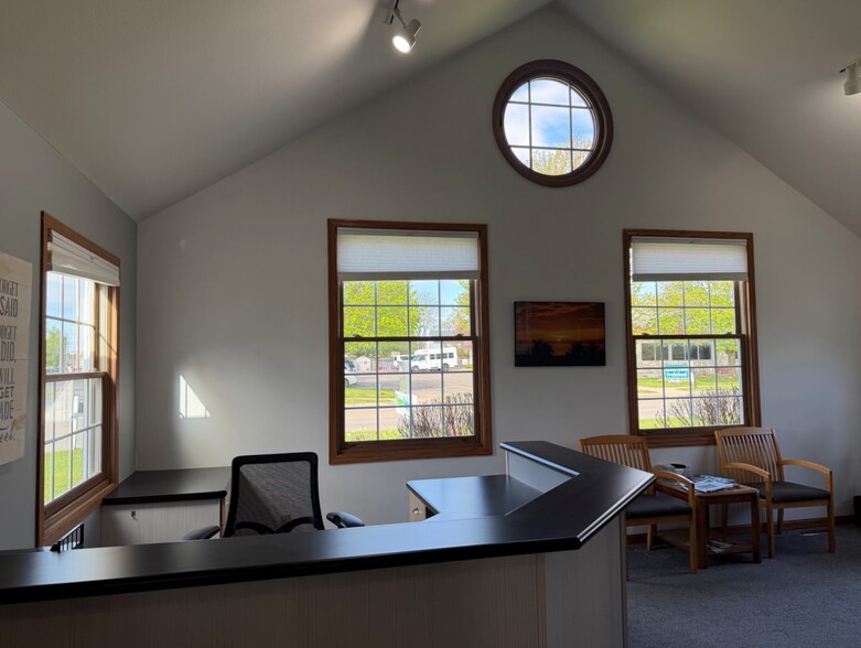 More Photos Of 115 Enterprise Dr, Verona Medical For Sale