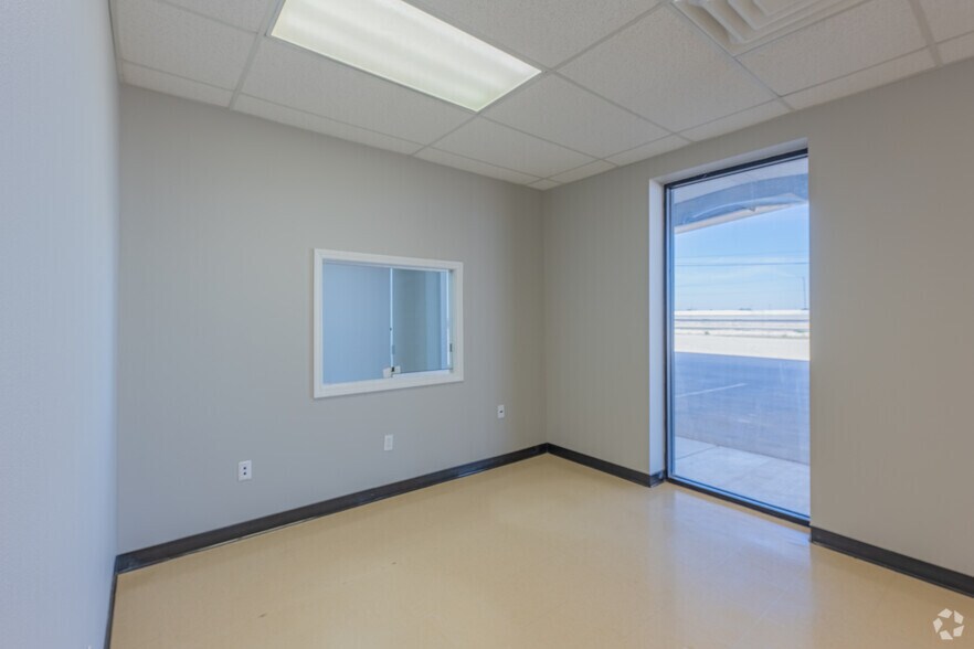 More Photos Of 8511 W Interstate 20, Midland Warehouse For Lease