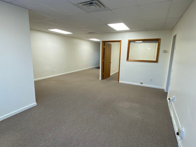 More Photos Of 26943 Westwood Rd, Westlake Office For Lease