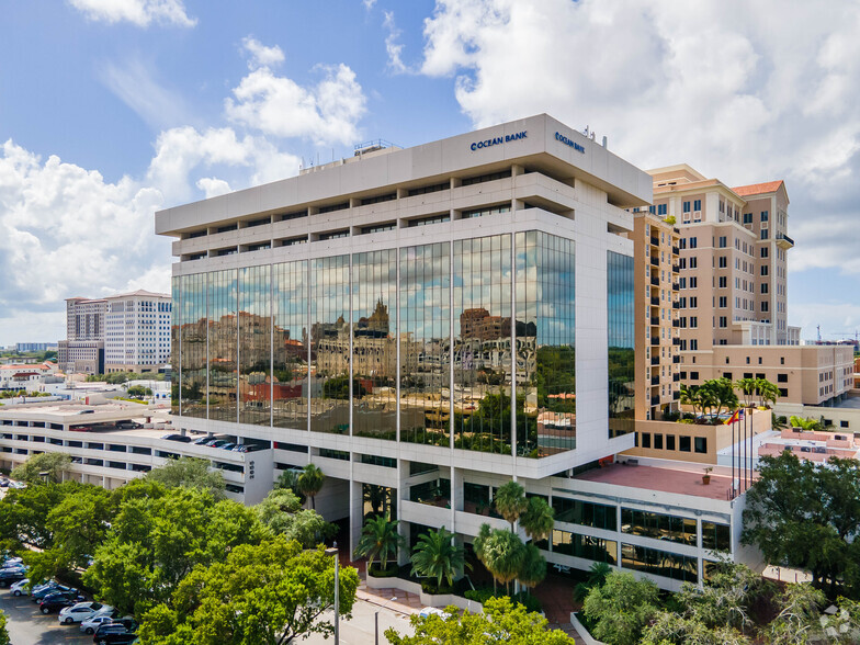 Primary Photo Of 2655 Le Jeune Rd, Coral Gables Coworking Space